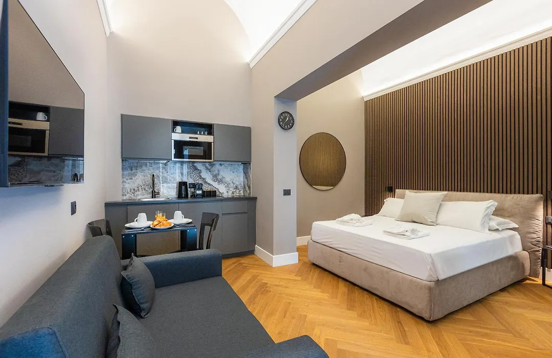 Luxury Suite Trevi-1