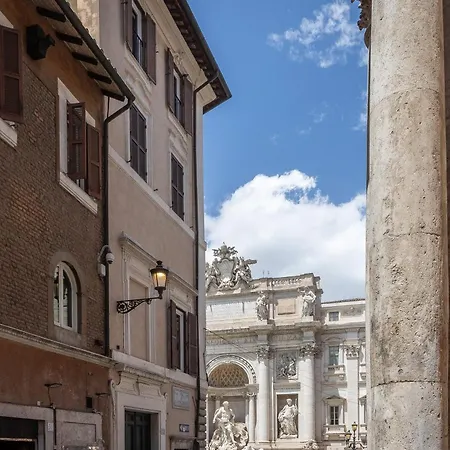 Luxury Suite Trevi-2